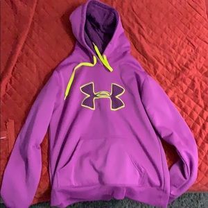 Women’s under armor sweatshirt
